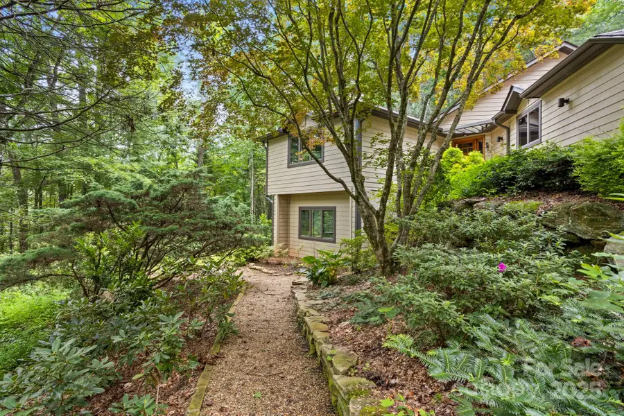 35 Mountain Lake Drive, Hendersonville, NC 28739 - Image #3