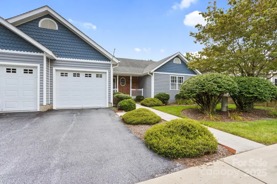 315 Charlestown Drive, Hendersonville, NC 28792 - Image #2