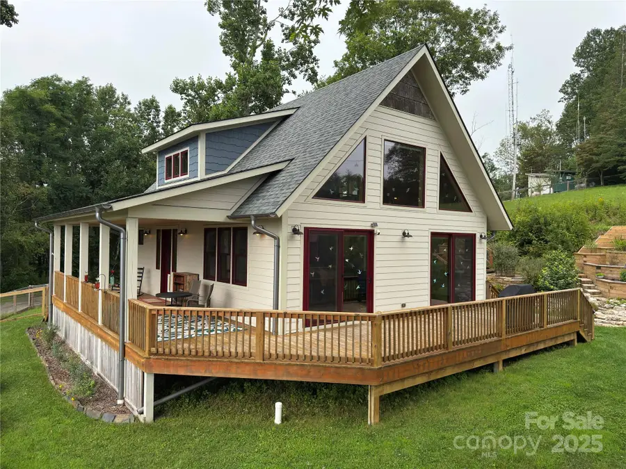 1856 Cabbage Patch Road, Burnsville, NC 28714 - Image #3