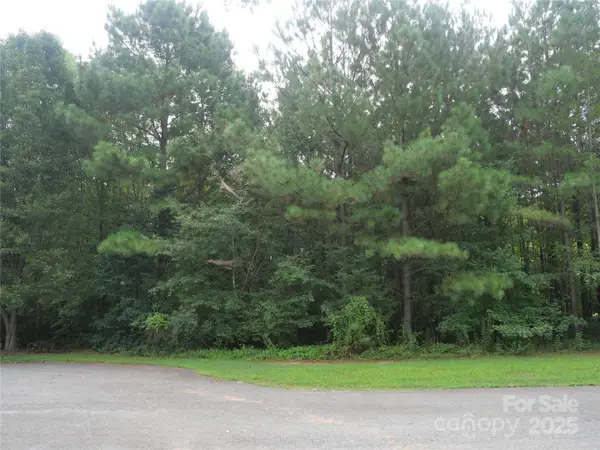 1832 Jaya Drive, Sherrills Ford, NC 28673