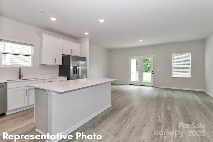 436 E Mills Avenue, Mooresville, NC 28115 - Image #2