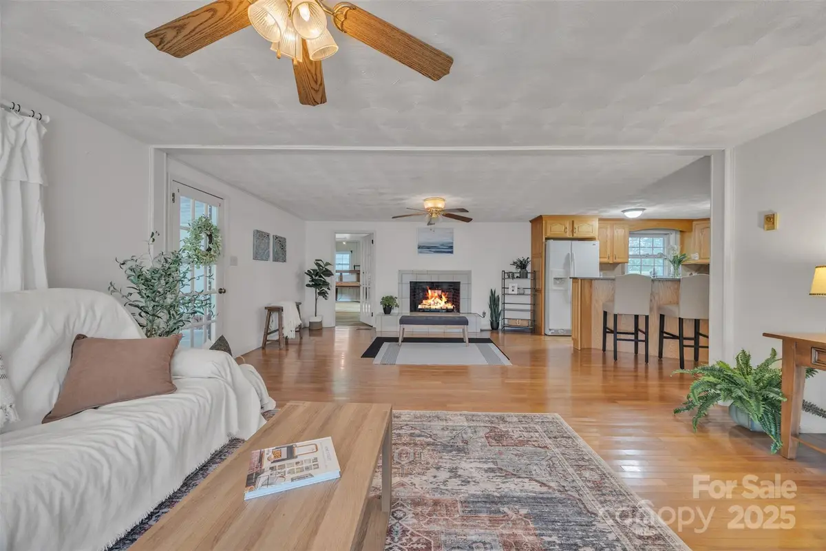 76 Eastview Court Nw, Taylorsville, NC 28681 - Image #1