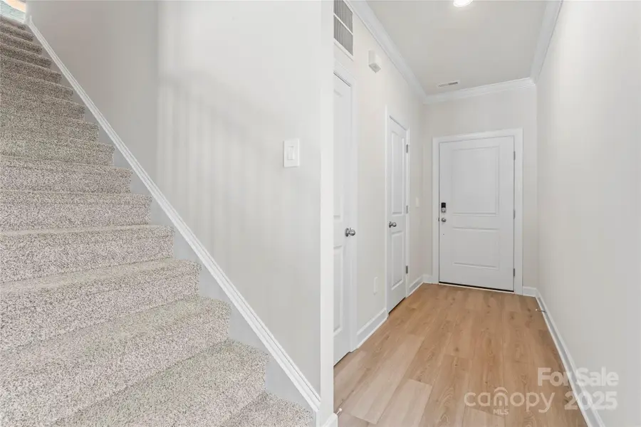 3008 Summit Oaks Road, Charlotte, NC 28269 - Image #2