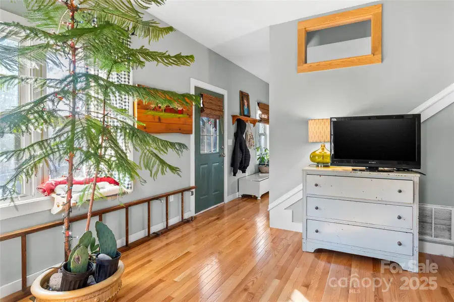 102 Altamahaw Avenue, Black Mountain, NC 28711 - Image #3