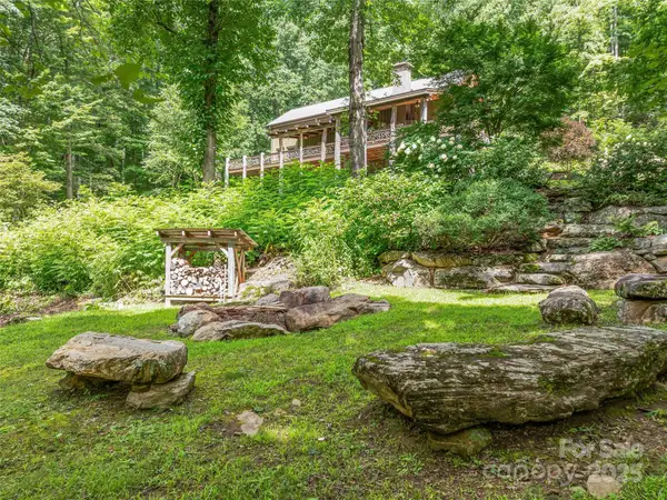 415 Shady Grove Road, Tuckasegee, NC 28783