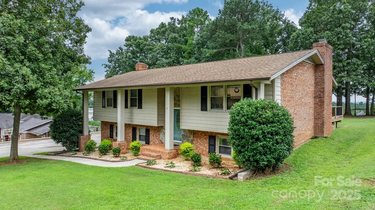 848 7th Street Se, Hickory, NC 28602 - Image #1