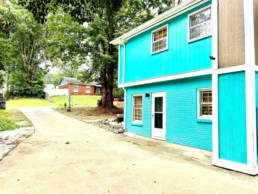 6708 Lynmont Drive, Charlotte, NC 28212 - Image #3