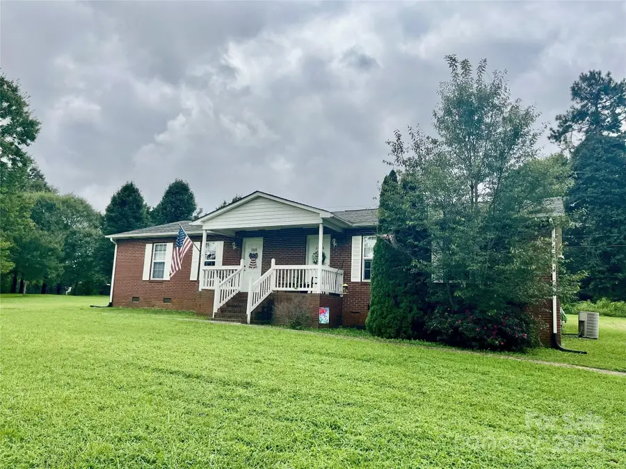 5508-5510 Wrenn Drive, Denver, NC 28037 - Image #2