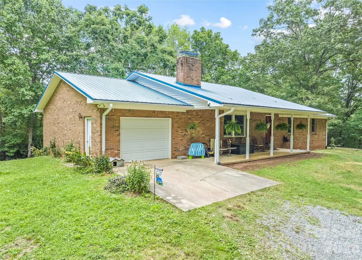 400 Sunset Heights, Canton, NC 28716 - #1