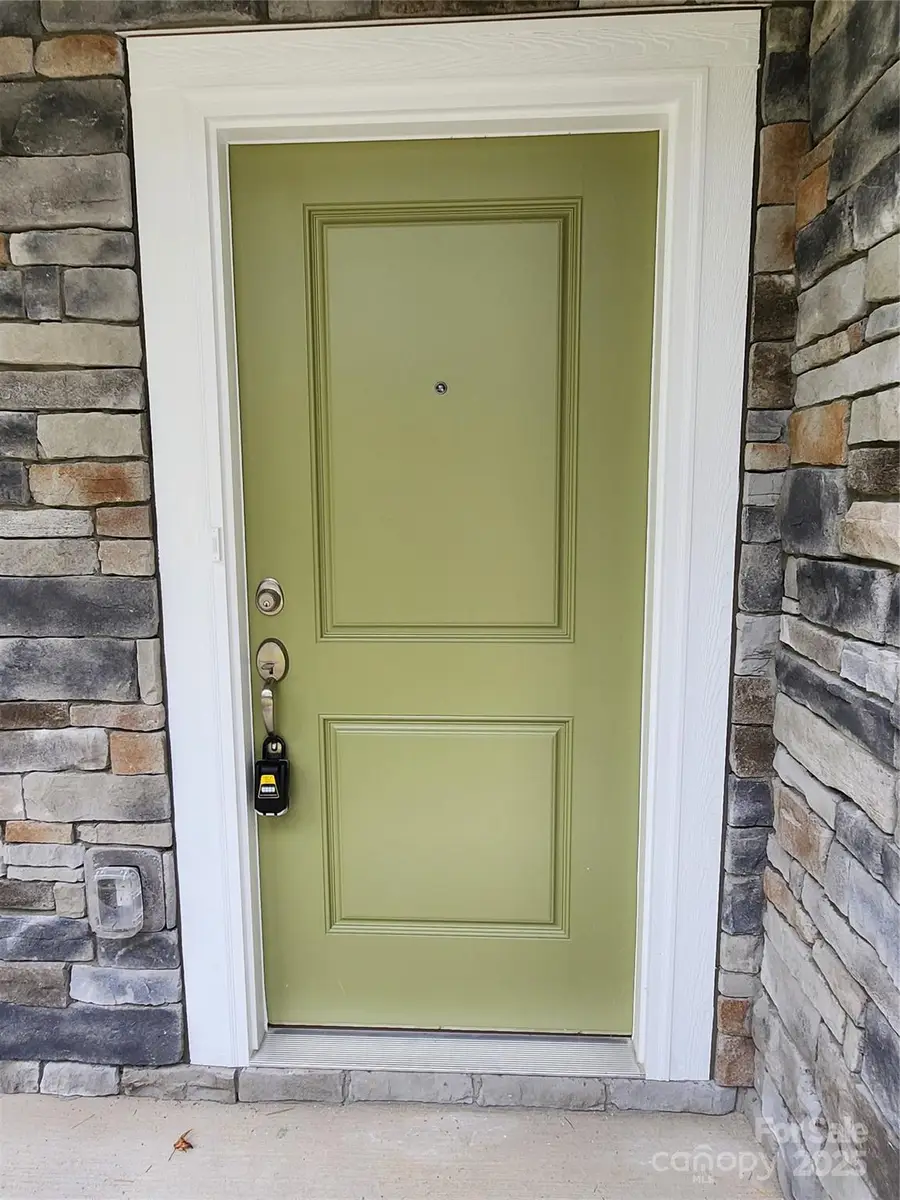 2028 Mandarin Boulevard, Charlotte, NC 28205 - Image #2