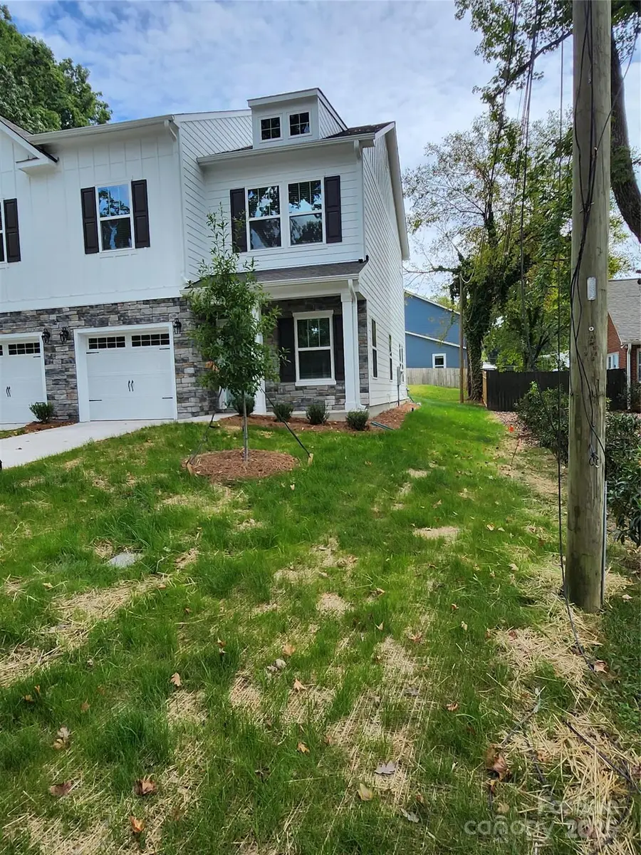 2032 Mandarin Boulevard, Charlotte, NC 28205 - Image #3