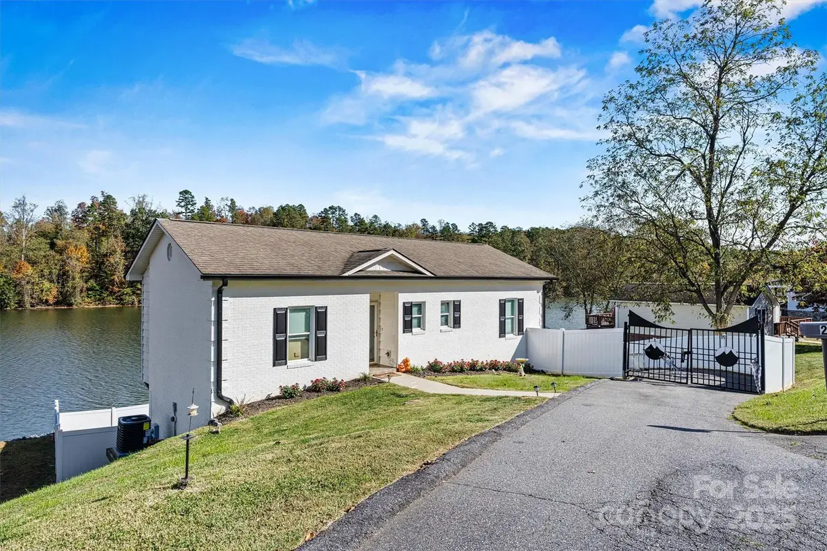 209 Catawba Avenue, Hickory, NC 28601 - Image #1