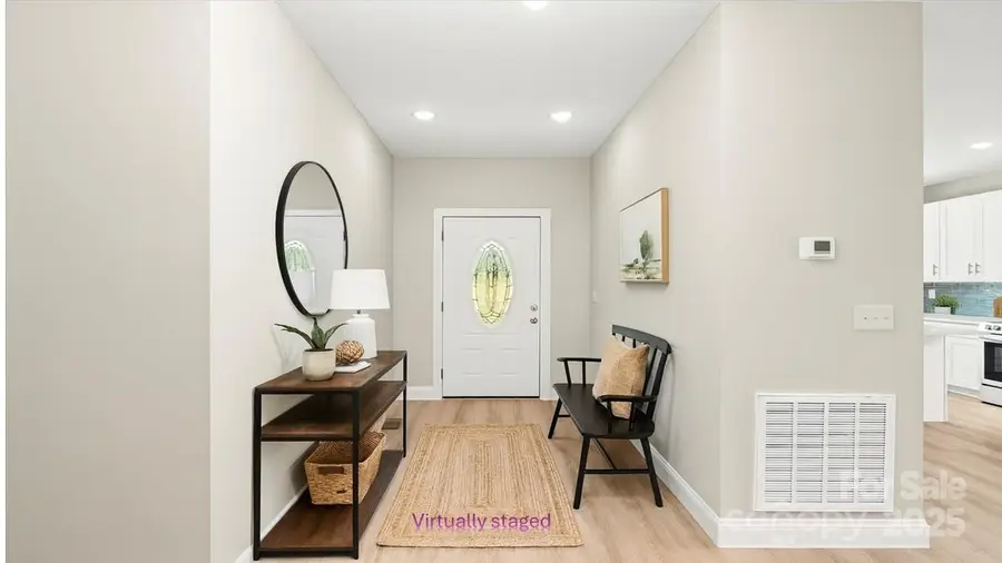 1057 12th Avenue Drive Nw, Hickory, NC 28601 - Image #3