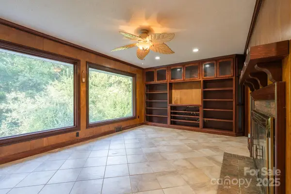 315 Crestside Drive Se, Concord, NC 28025