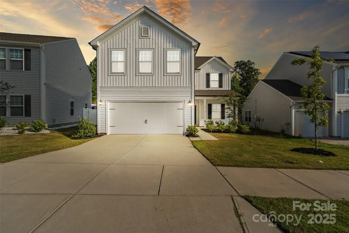 5113 Arbordale Way, Mount Holly, NC 28120 - Image #1