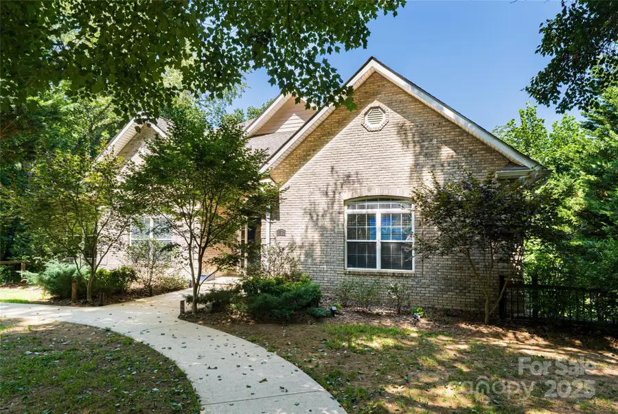 47 Timberwood Drive, Asheville, NC 28806 - Image #3