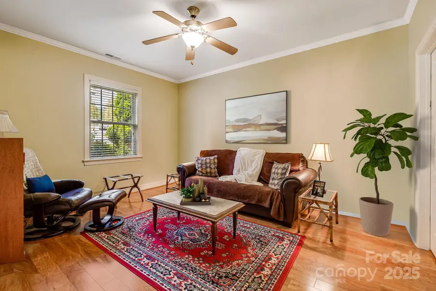 28 Trafalgar Circle, Asheville, NC 28805 - Image #2