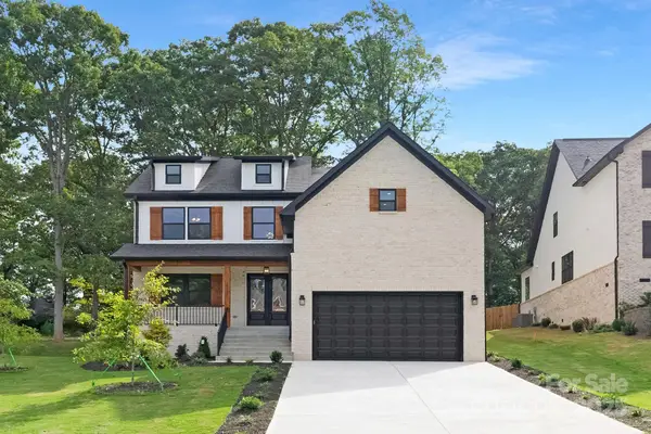 16325 Riverpointe Drive, Charlotte, NC 28278