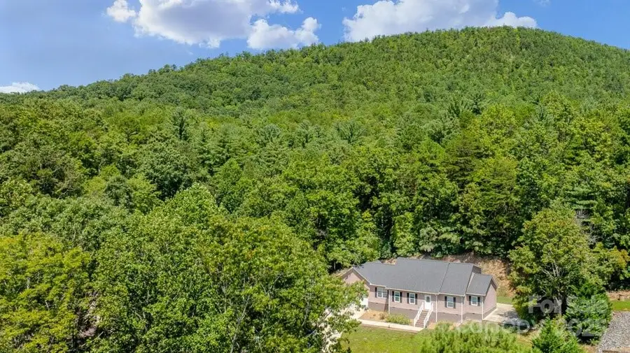 1039 Deep Woods Drive, Marion, NC 28752 - Image #2