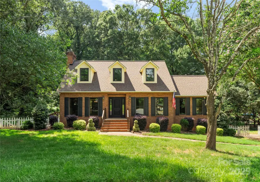 341 N Mulberry Street, Statesville, NC 28677 - Image #3