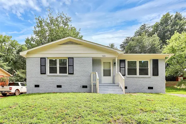 723 Edgegreen Drive, Charlotte, NC 28217