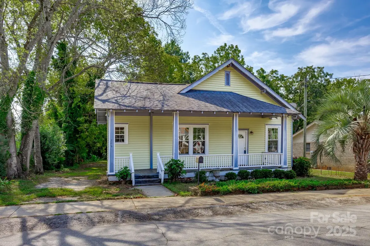 205 Drayton Street, Winnsboro, SC 29180 - Image #1