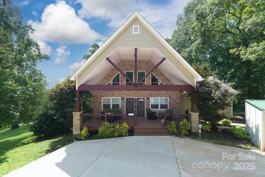 127 Deer Hill Lane, Weaverville, NC 28787 - Image #3