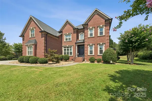 5518 Two Iron Drive, Matthews, NC 28104