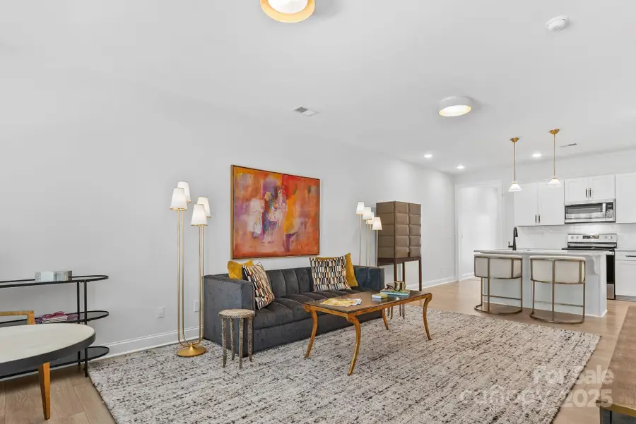 66 Walnut Springs Drive, Asheville, NC 28804 - Image #3