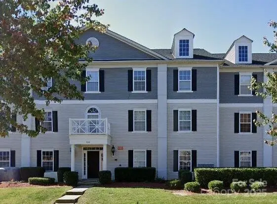966 Plaza Walk Drive, Charlotte, NC 28215 - Image #1