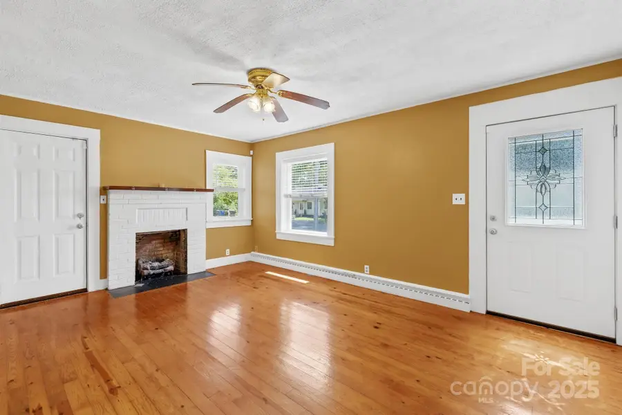 320 W Bingham Street, Statesville, NC 28677 - Image #3