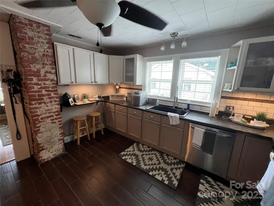 1045 Hoover Avenue, Mount Holly, NC 28120 - Image #3