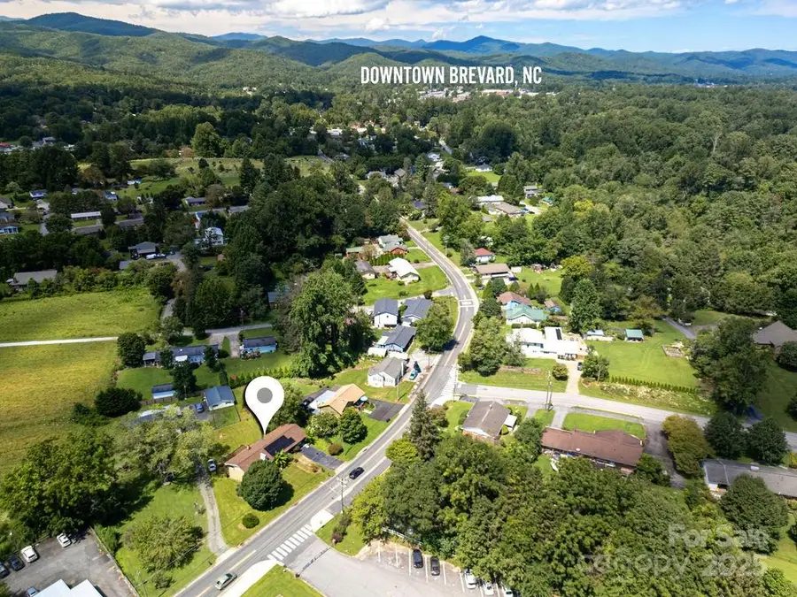 546 N Country Club Road, Brevard, NC 28712 - Image #2