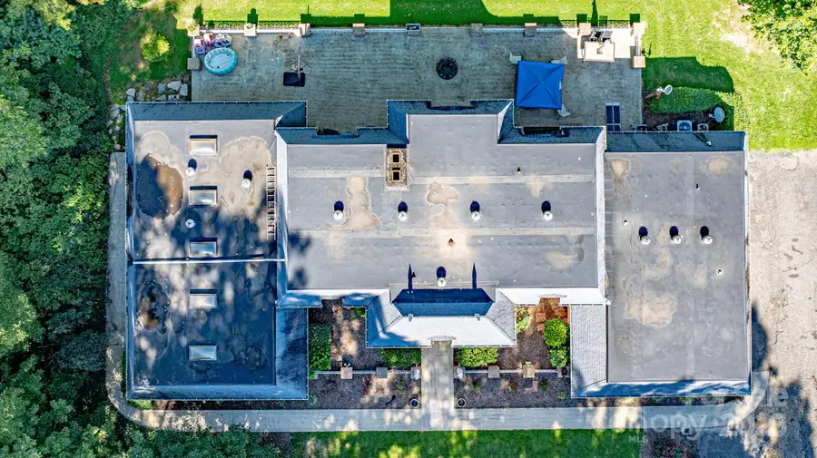 390 Forest Heights Drive, Marion, NC 28752 - Image #3