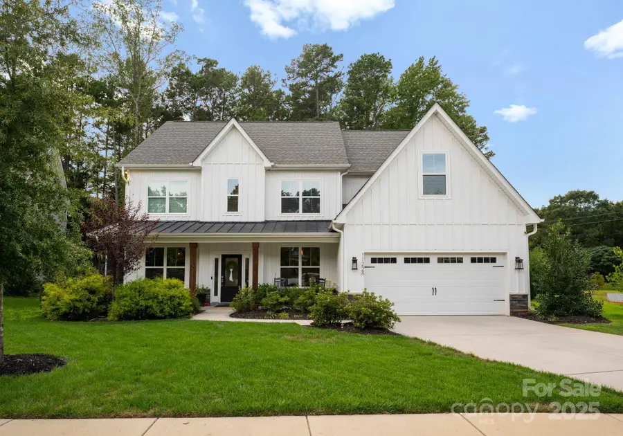 11228 Wooded Saddle Road, Charlotte, NC 28216 - Image #2