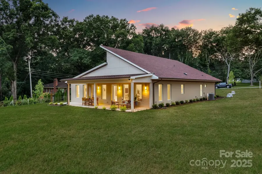 8516 Denbur Drive, Charlotte, NC 28215 - Image #3