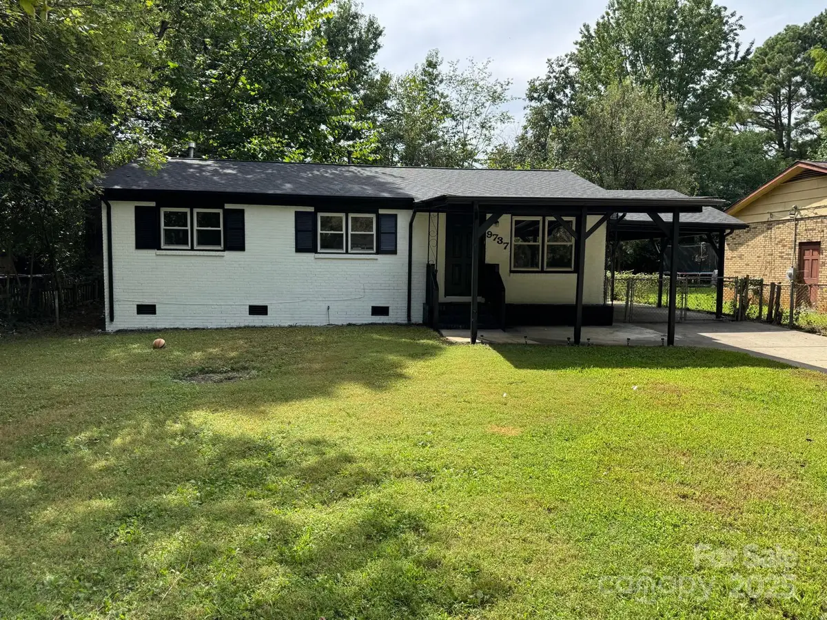 9737 Feldbank Drive, Charlotte, NC 28216 - Image #1