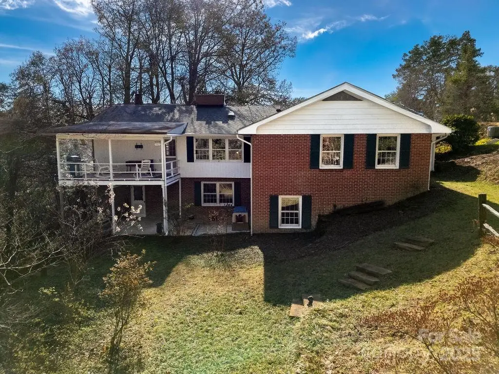 391 Hawthorne Drive, Brevard, NC 28712 - Image #1