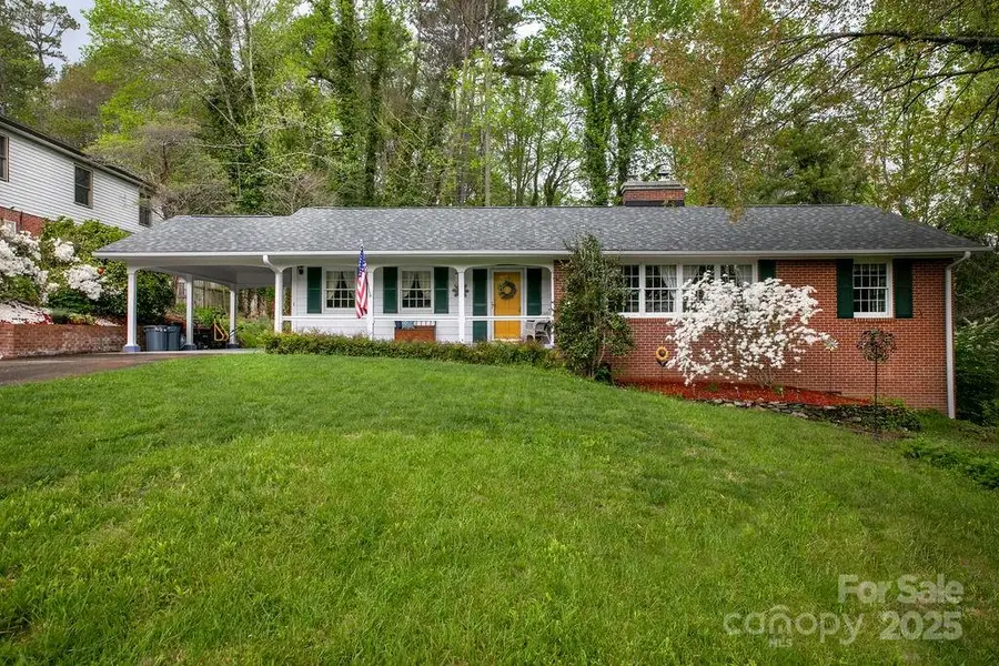 391 Hawthorne Drive, Brevard, NC 28712 - Image #2