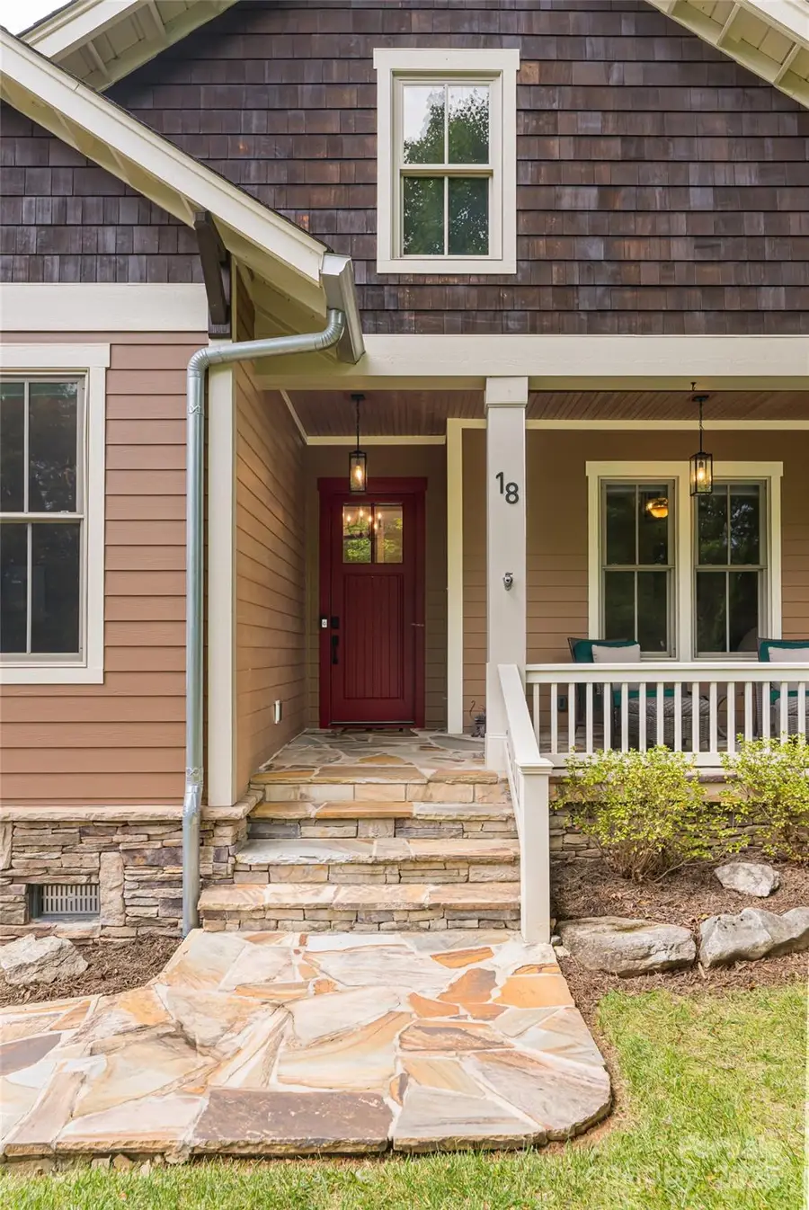 18 E Owl Creek Lane, Fairview, NC 28730 - Image #2