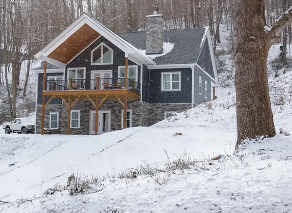 25 Eagle Fork Drive, Waynesville, NC 28786