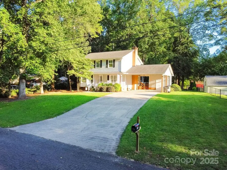 1209 Derbyshire Road, Kannapolis, NC 28081 - Image #2