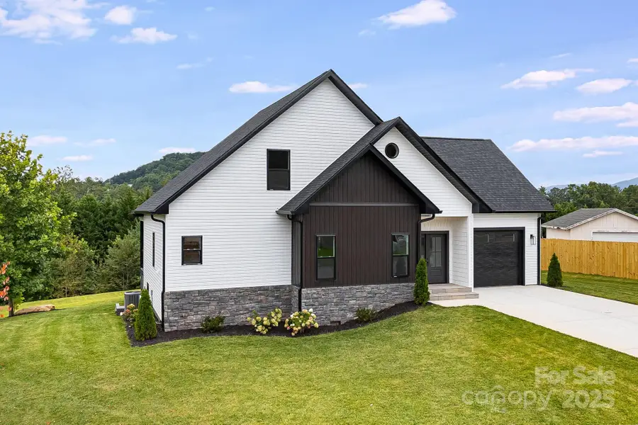 38 Red Laurel Court, Hendersonville, NC 28792 - Image #2