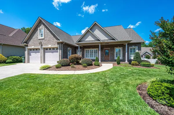 1749 30th Avenue Court Ne, Hickory, NC 28601