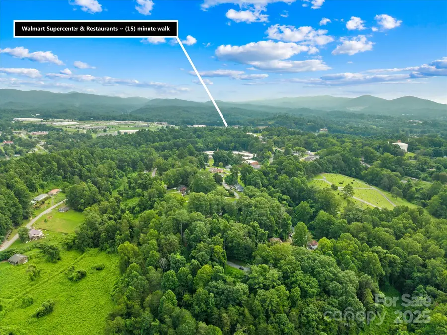 516 Arlington Circle Nw, Lenoir, NC 28645 - Image #2