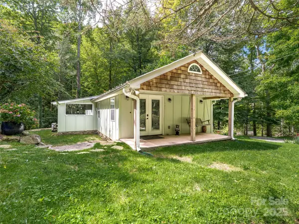 347 Blackberry Inn Road, Weaverville, NC 28787