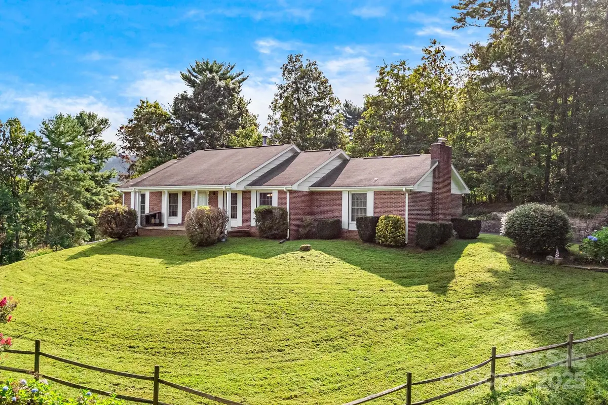 90 Kentwood Drive, Weaverville, NC 28787 - Image #1