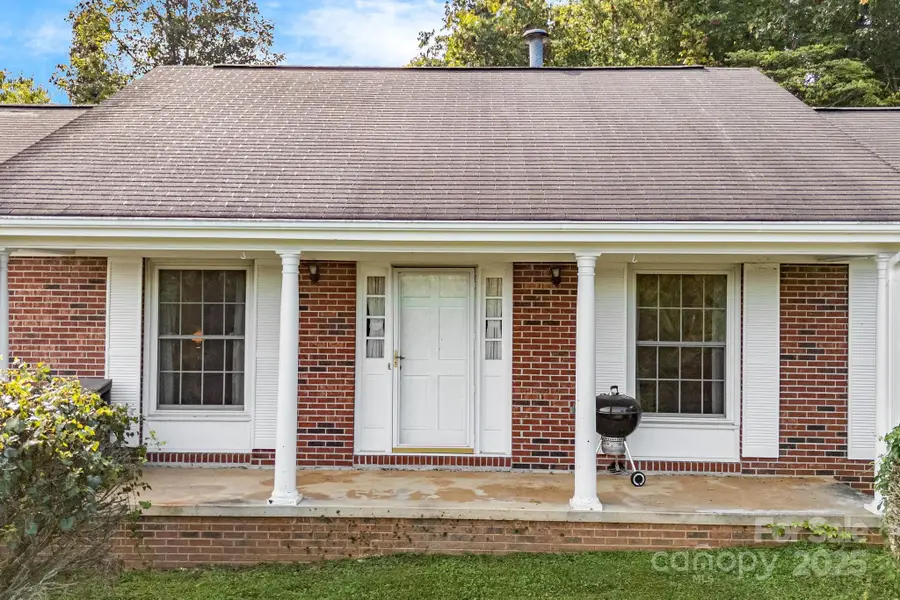 90 Kentwood Drive, Weaverville, NC 28787 - Image #3
