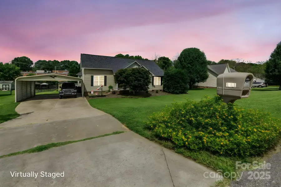 111 Summey Barker Drive, Dallas, NC 28034 - Image #3