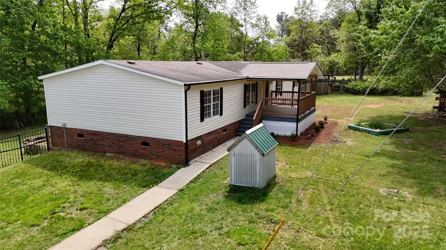 1274 Oakbrook Lane, Denver, NC 28037 - Image #3